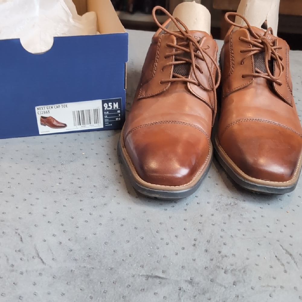 Rockport Tan Cap Toe Oxford Shoes